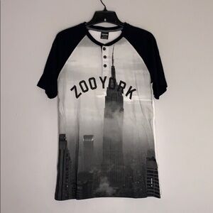 Zoo York Empire State Building graphic T-Shirt Short sleeve medium